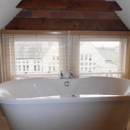 School House Mews, 2 Rodley Hall Apartment Leeds (West Yorkshire)